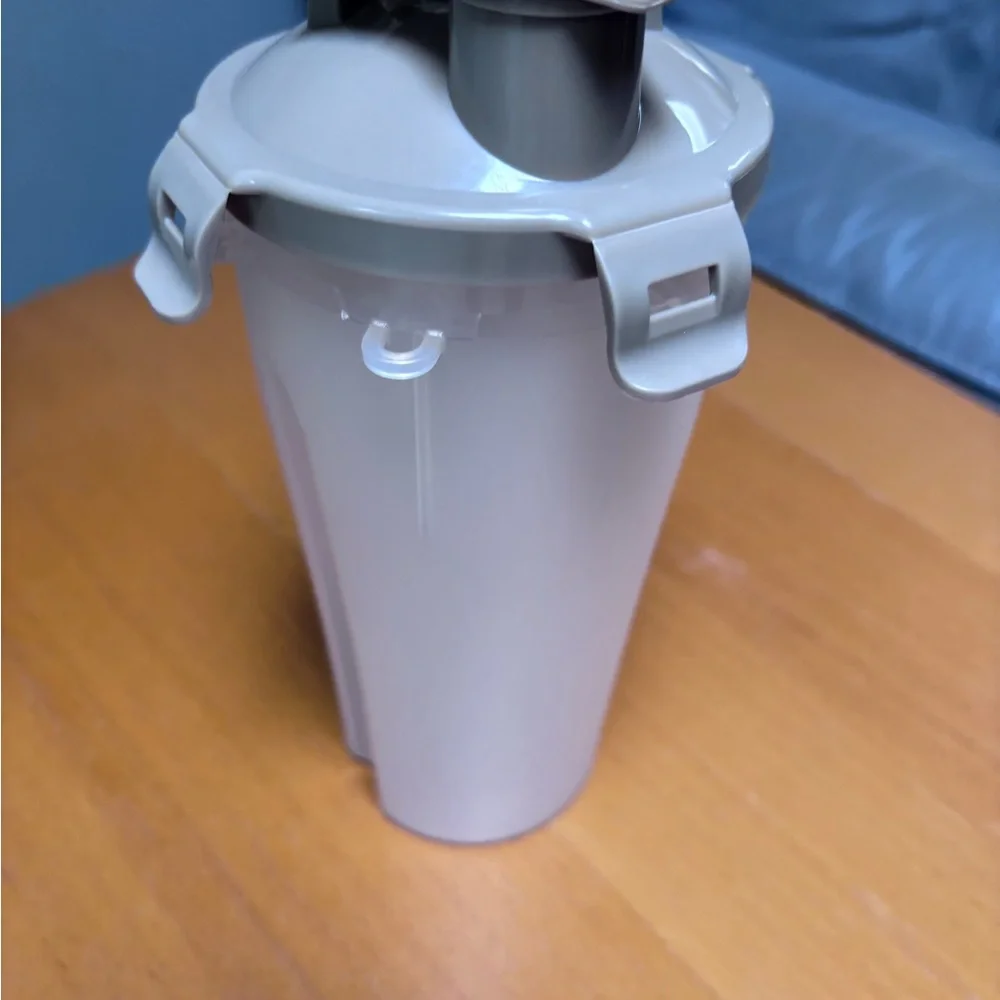 Brookstone plastic pet food/water bottle